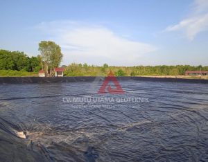 Pelapisan Kolam Stabilisasi dan IPAL Menggunakan Geomembrane