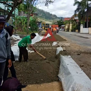 supplier geotextile untuk jalan raya